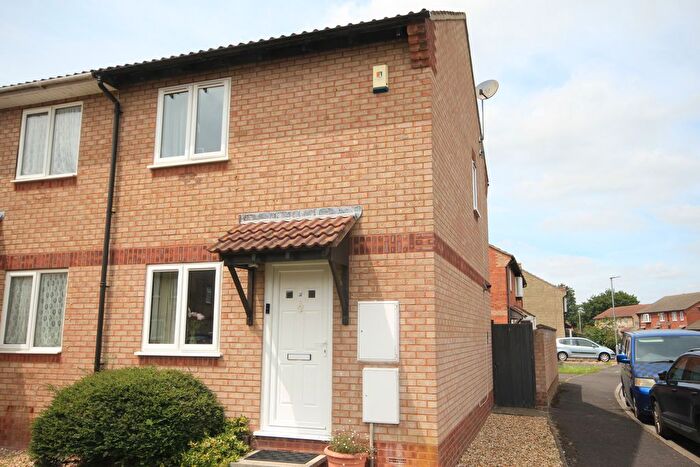 2 Bedroom Semi Detached House For Sale In Linley Close, Bridgwater, TA6