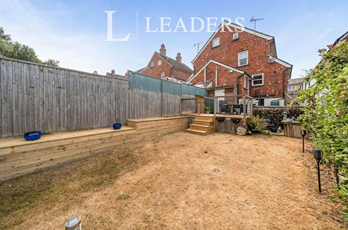 4 Bedroom Semi Detached House For Sale In Colebrook Road, Tunbridge Wells, Kent, TN4