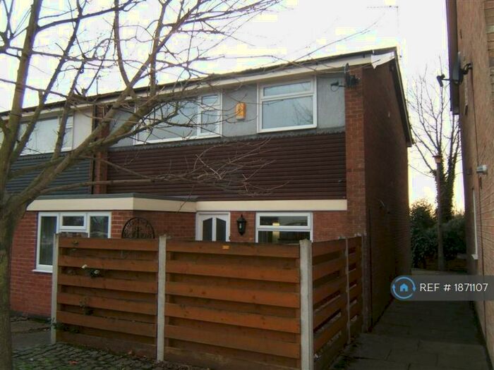 4 Bedroom Semi-Detached House To Rent In Friars Court, The Park, Nottingham, NG7