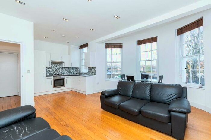 2 Bedroom Flat To Rent In Chapel Market, Angel, N1