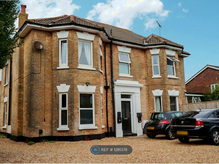 2 Bedroom Maisonette To Rent In Twynham Road, Bournemouth BH6