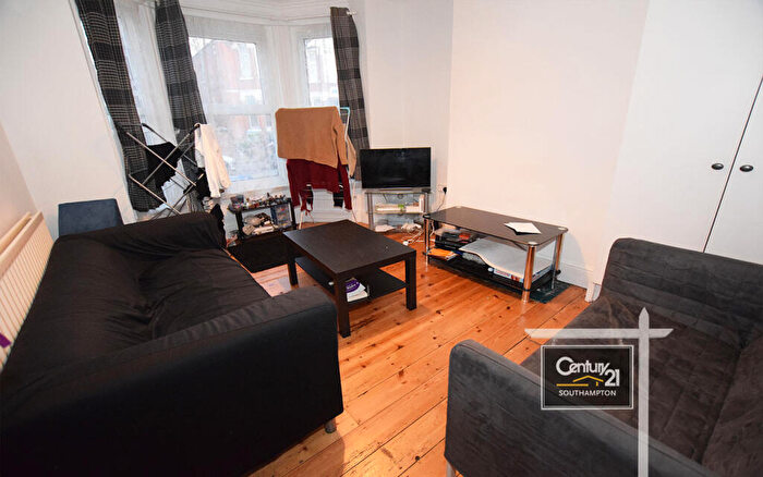 4 Bedroom Semi Detached House To Rent In |Ref: | Newcombe Road, Southampton, SO15