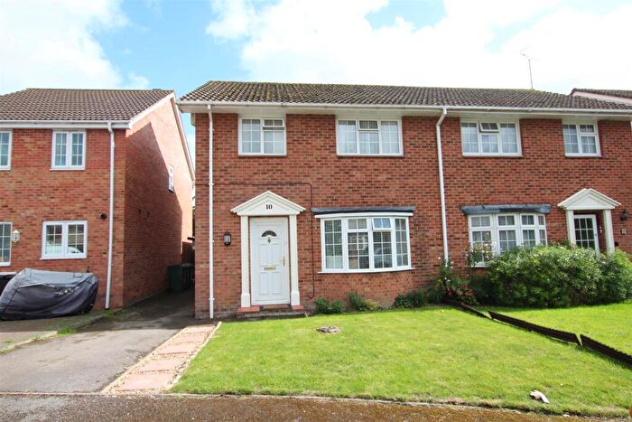3 Bedroom Semi-Detached House For Sale In Bishopstoke, SO50