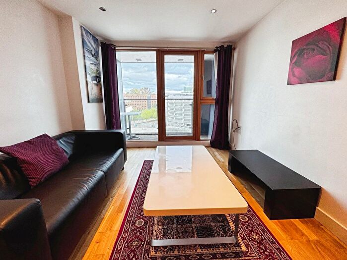 2 Bedroom Flat To Rent In Cartier House, The Boulevard, Leeds, West Yorkshire, LS10