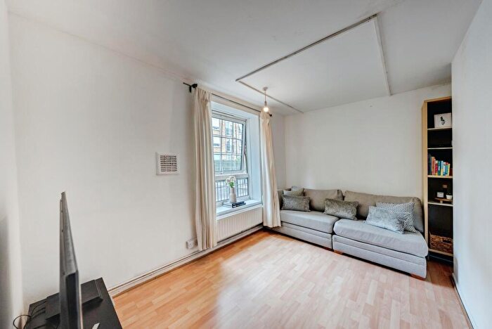 4 Bedroom Flat For Sale In Cahir Street, London, E14