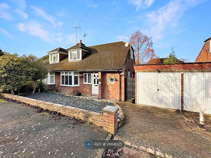 2 Bedroom Semi-Detached House To Rent In Alwyn Close, Luton, LU2