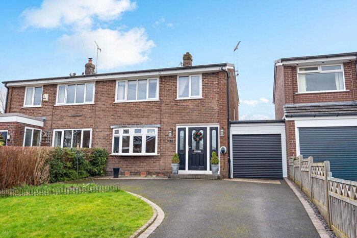 3 Bedroom Semi Detached House For Sale In Burnside, Hadfield, Glossop, SK13