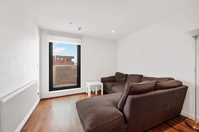 1 Bedroom Flat To Rent In Stanley Road, SW19