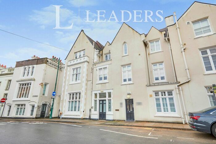 2 Bedroom Flat To Rent In Park Terrace, Nottingham, NG1