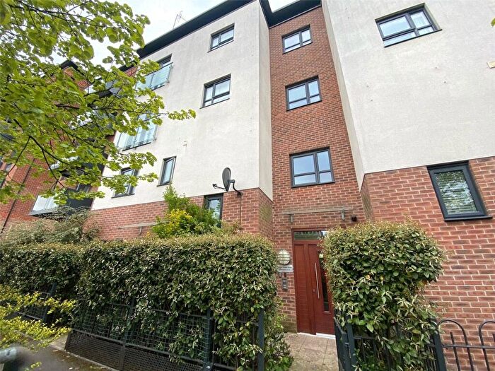 1 Bedroom Apartment To Rent In Great Clowes Street, Salford, Manchester, M7