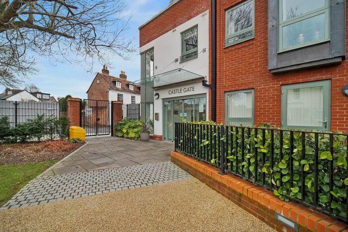 1 Bedroom Flat For Sale In Castle Gate Endless Street, Salisbury, SP1