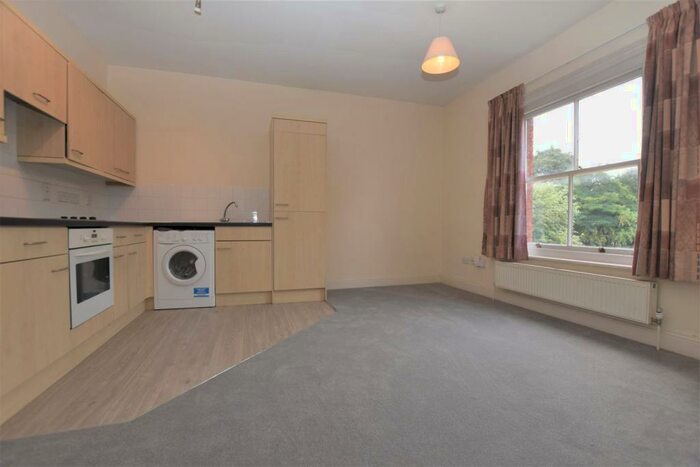 1 Bedroom Flat To Rent In Flat, Redlands Road, RG1