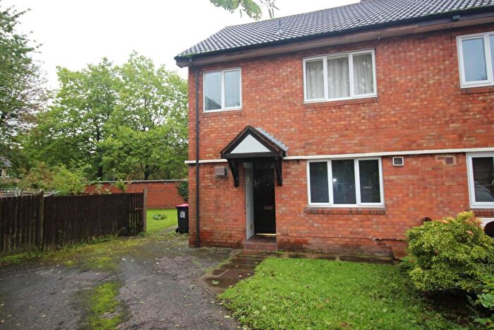 3 Bedroom Semi-Detached House To Rent In Hull Square, Trinity Quarter, Salford, Lancashire, M3