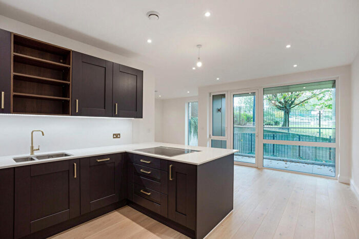 2 Bedroom Apartment For Sale In The Claves, Mill Hill, NW7