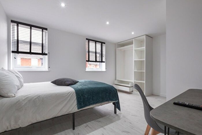 6 Bedroom House To Rent In Avondale Street, Lincoln, LN2