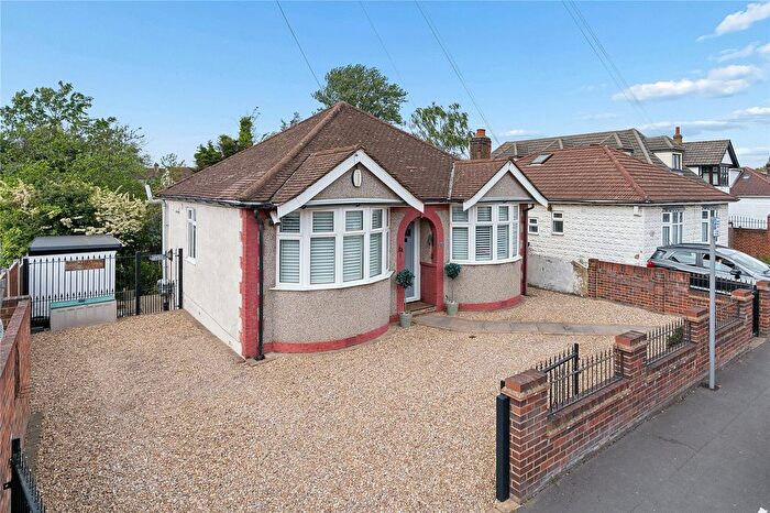 2 Bedroom Detached Bungalow For Sale In Betterton Road, Rainham, RM13