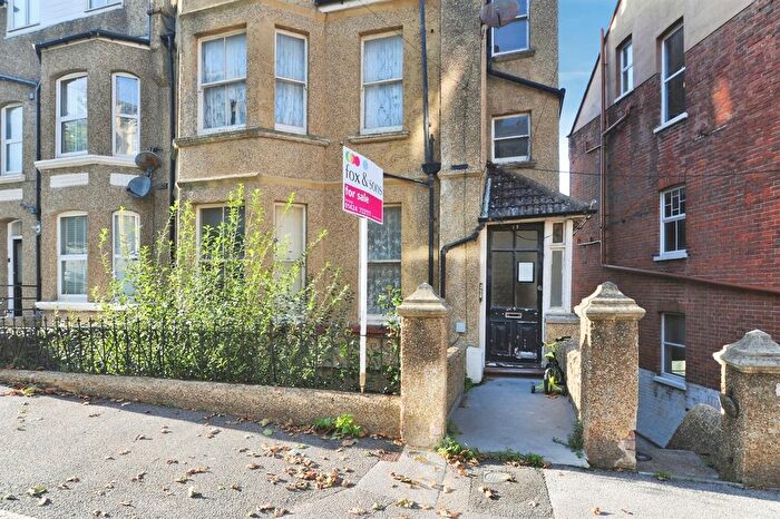 1 Bedroom Flat For Sale In Milward Road, Hastings, TN34