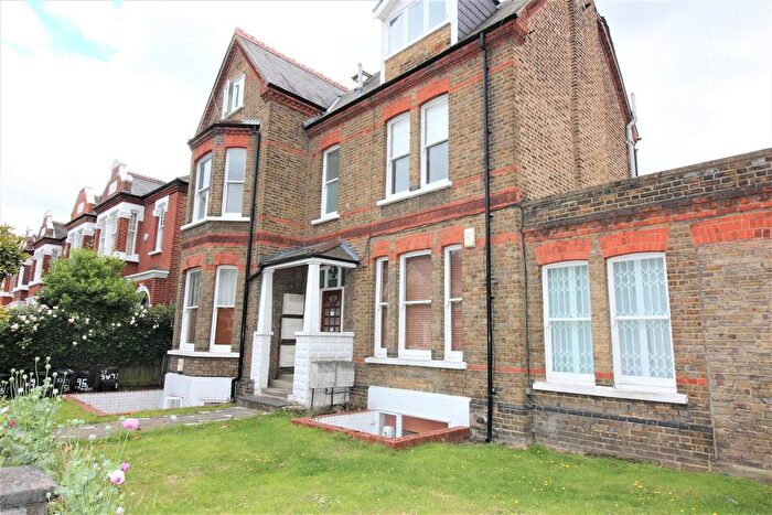 1 Bedroom Flat To Rent In Clarendon Drive, West Putney, SW15