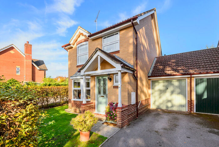 3 Bedroom Link Detached House To Rent In Colden Common, Winchester, SO21