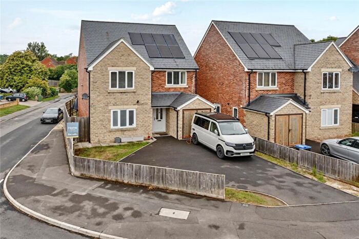 4 Bedroom Detached House For Sale In Pear Tree Close, Purton, Swindon, Wiltshire, SN5