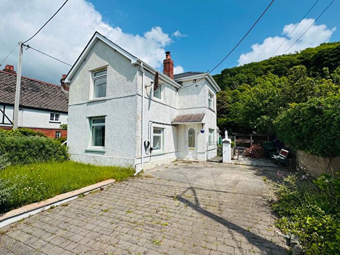 3 Bedroom Property To Rent In Ferryside, SA17
