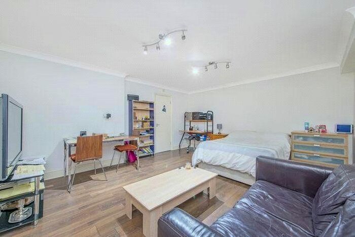 Studio To Rent In Gloucester Place, Marylebone, London, W1U