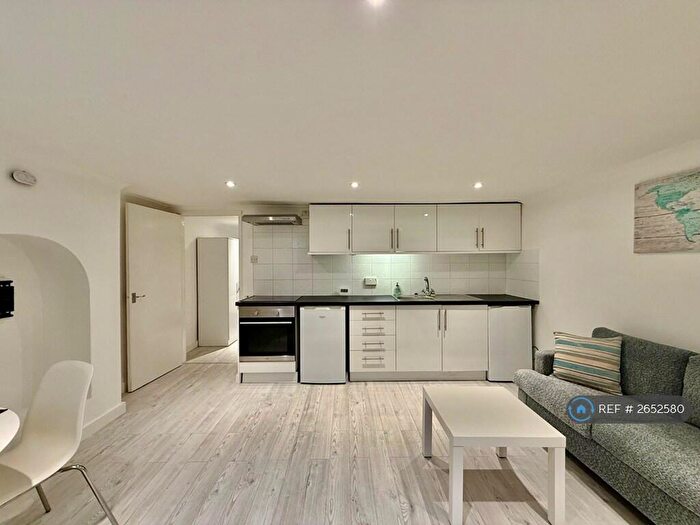 1 Bedroom Flat To Rent In William Street, Reading, RG1