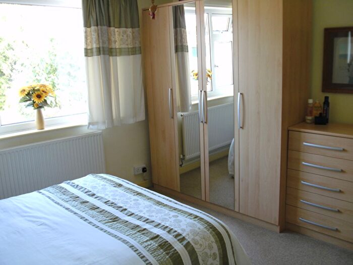 2 Bedroom Bungalow To Rent In Heathfield Close, North Petherton, Bridgwater, TA6