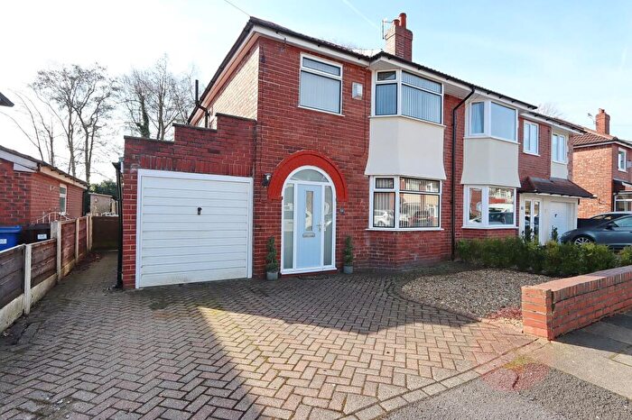 3 Bedroom Semi-Detached House To Rent In Swinton Crescent, Bury, BL9