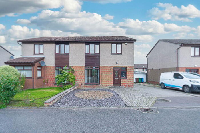 3 Bedroom Semi-Detached Villa For Sale In Meadowfield, Cowdenbeath, KY4
