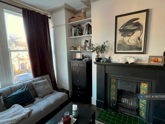2 Bedroom Maisonette To Rent In Princes Avenue, London, N22