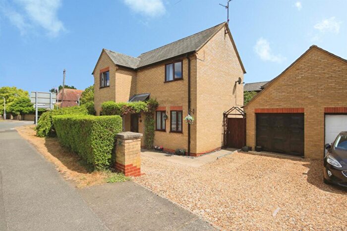 3 Bedroom Detached House For Sale In Station Road, Thorney, Peterborough, PE6