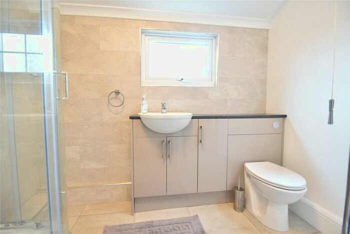 1 Bedroom Maisonette To Rent In Blackamoor Lane, Maidenhead, Berkshire, SL6