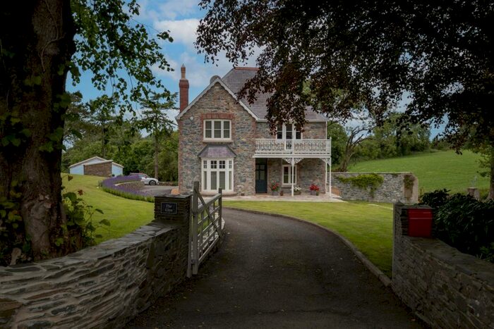 4 Bedroom Detached House For Sale In Fishguard Road, Newport, SA42