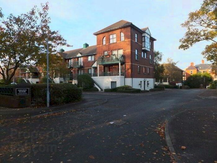 2 Bedroom Flat To Rent In Ashleigh Manor, Belfast, County Antrim, BT9