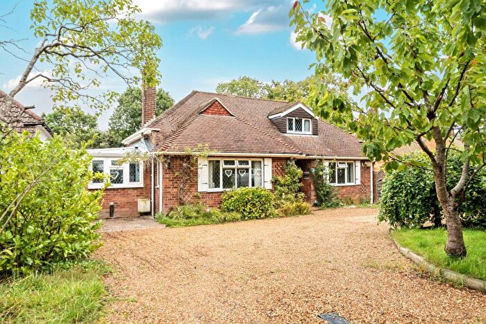 3 Bedroom Detached House For Sale In Norrels Ride, East Horsley, KT24
