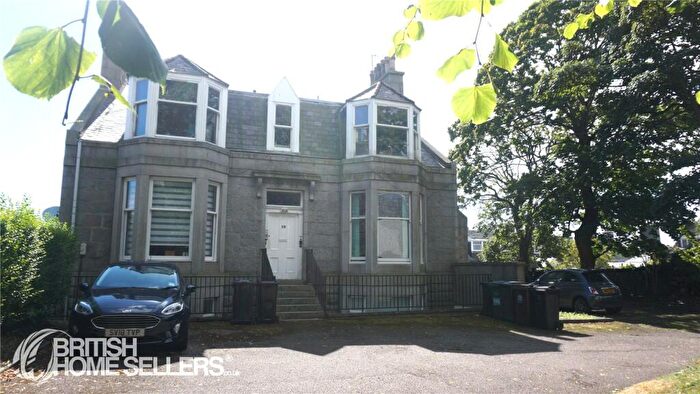 2 Bedroom Apartment For Sale In Dee Place, Aberdeen, Aberdeenshire, AB11