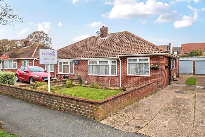3 Bedroom Semi-Detached Bungalow For Sale In Queens Crescent, Fareham, PO14
