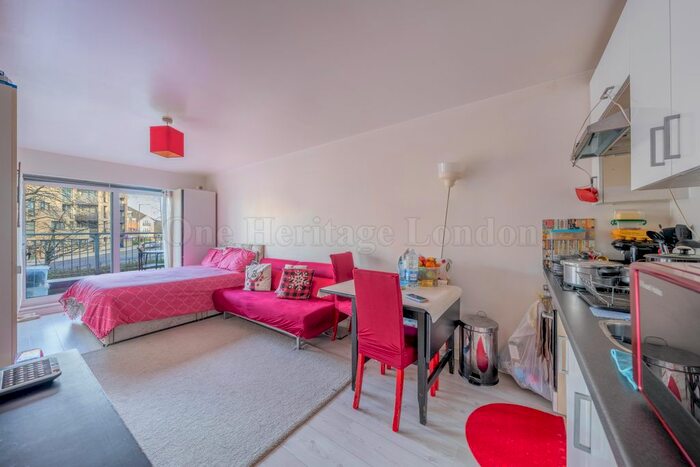 Studio To Rent In Heritage Avenue, Colindale, NW9