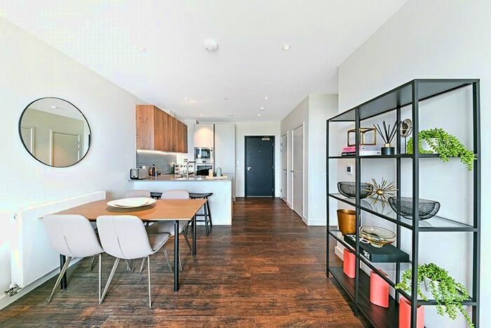 1 Bedroom Flat To Rent In Tillermans Court, Grenan Square, Greenford, UB6