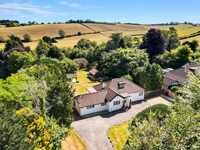 3 Bedroom Detached House For Sale In Southfields Road, Woldingham, CR3