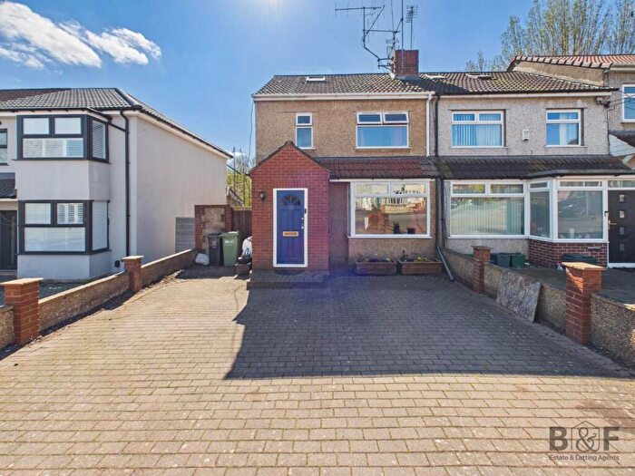 4 Bedroom End Of Terrace House For Sale In New Cheltenham Road, Kingswood, BS15