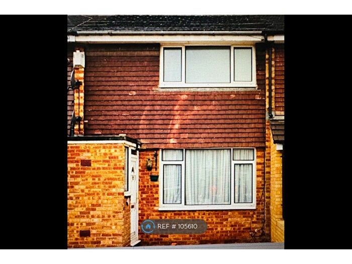 2 Bedroom Terraced House To Rent In Rushdean Road, Rochester, ME2