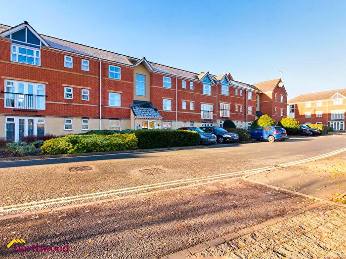 2 Bedroom Flat To Rent In Alma Road, Banbury, OX16