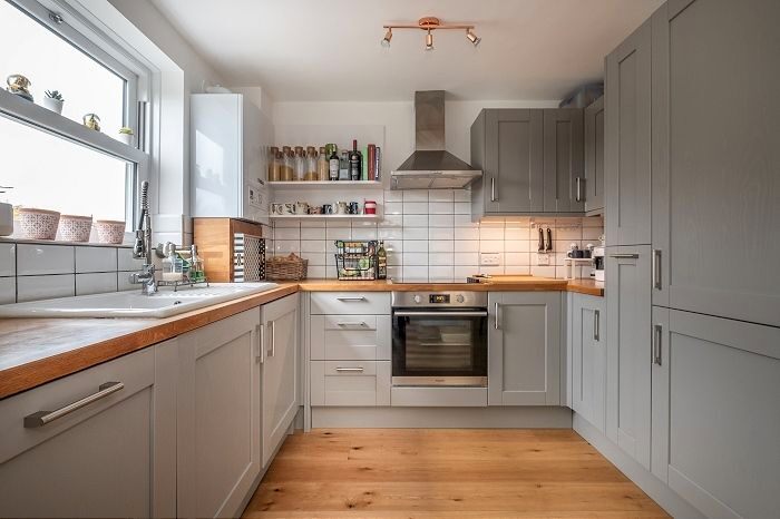 2 Bedroom Flat To Rent In Cedar Terrace, Richmond, TW9