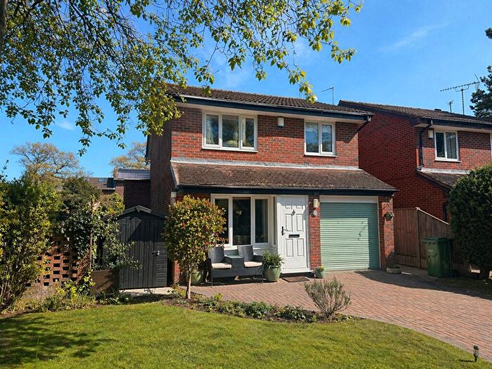 3 Bedroom Detached House For Sale In Milborne Close, Chester, Cheshire, CH2