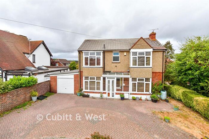 3 Bedroom Detached House For Sale In London Road, Widley, Hampshire, PO7