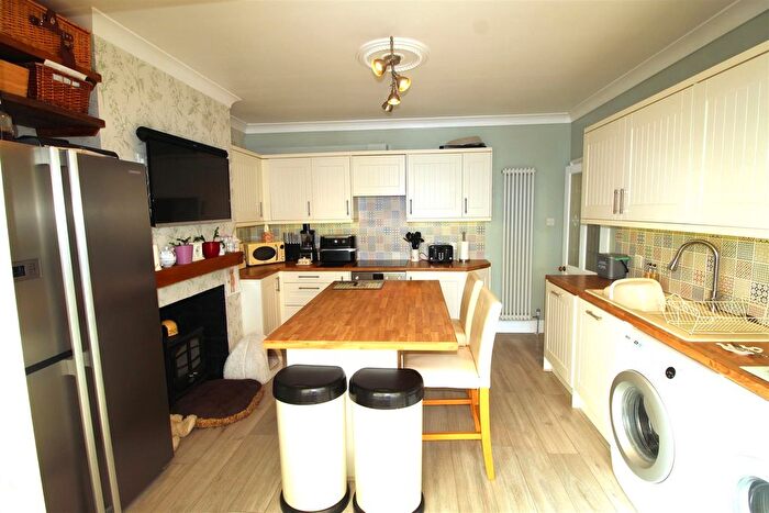 3 Bedroom Detached House For Sale In Baldwin Road, Minster On Sea, Sheerness, ME12