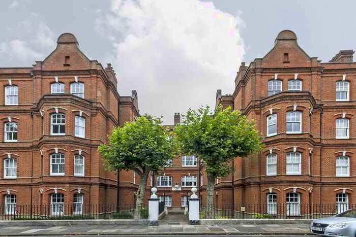 2 Bedroom Flat To Rent In Queen's Club Gardens, London, W14