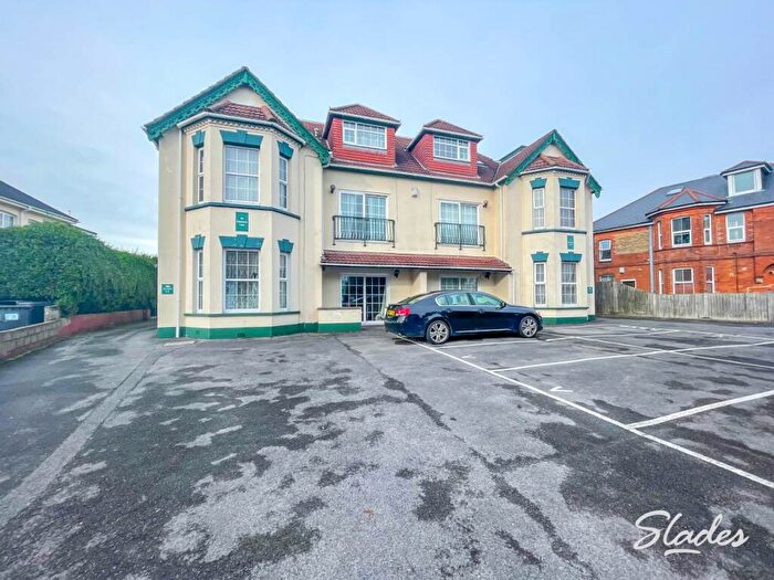 1 Bedroom House To Rent In Holdenhurst Court, Holdenhurst Road, Bournemouth, BH8